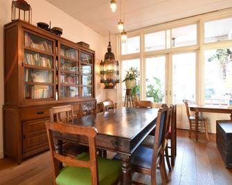 Beautiful town house in perfect location - La Haya - Restaurante