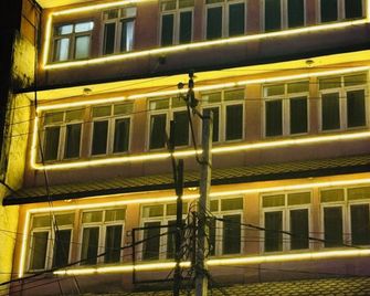 Om Mandakini Hotel - Kathmandu - Building
