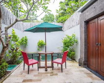 Romance One Bed Room Private Pool Villa - North Kuta - Patio