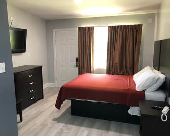 Bay Inn Hotel - Norfolk - Bedroom