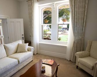 Rose-Eden House at Goolwa - Goolwa - Living room