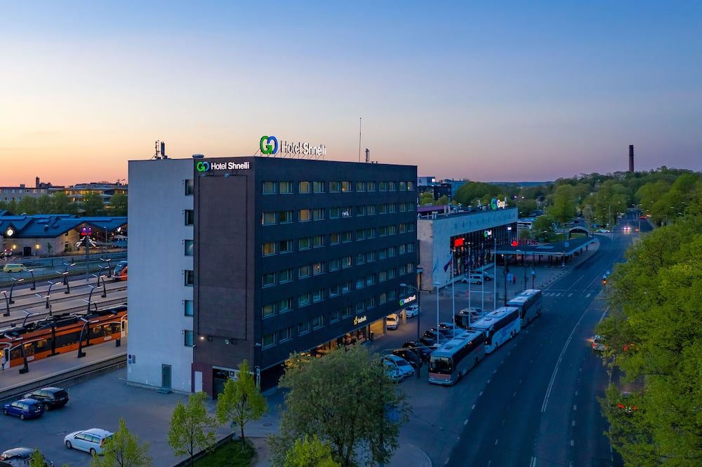 جو هوتل شنيلي