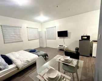 Amaia step parkway nuvali studio - Calamba - Habitación