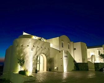 Ark - Pyrgos Kallistis - Gebouw
