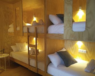 Area Surf House - Muros