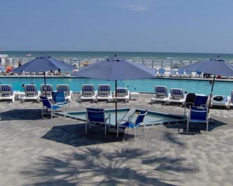 Islander Beach Resort - New Smyrna Beach - New Smyrna Beach - Beach