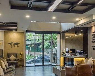 Le Bis Hotel - Chiang Mai - Lobby