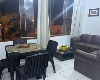 Oceanview 2-Bedroom Apartment in Huanchaco, Peru - Huanchaco - Comedor