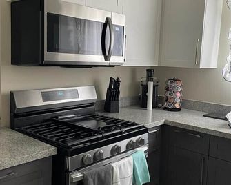 Oceanpointe Villa - Lucea - Kitchen