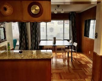 Private Unit / Private Bathroom Near Bart & Sf - Daly City - Dining room
