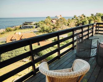 The Falcon Hotel - Allinge - Balcón