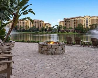 Luxury, Space, and Non-Stop Fun Near Disney World- Wyn. Bonnet Creek- 4 Bd. Pres - Lake Buena Vista - Patio