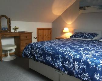 Tyddyn Perthi Farm - Caernarfon - Soverom