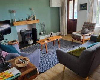 Cheerful two bedroom cottage in the Forest of Dean - Lydbrook - Sala de estar
