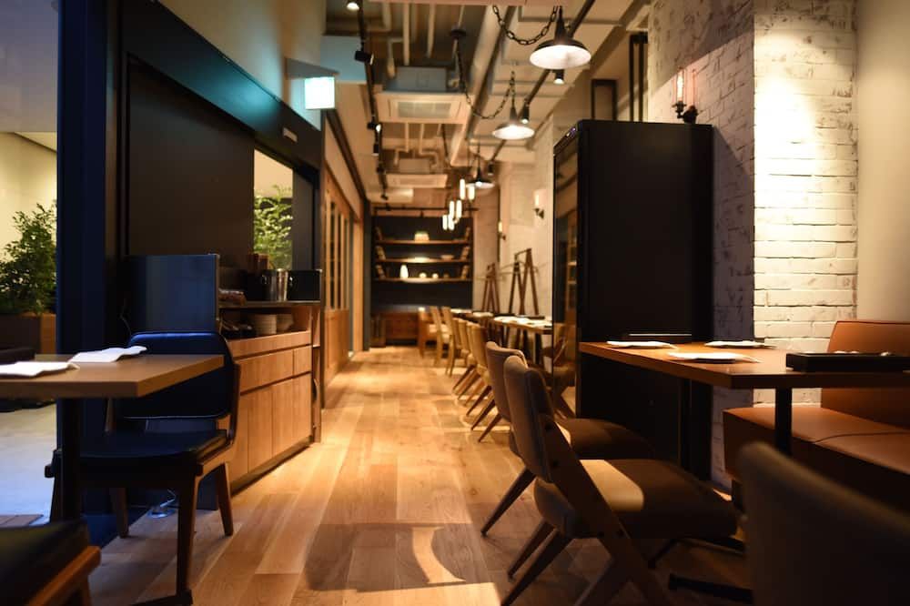 فندق ريسفيغليو أكاساكا