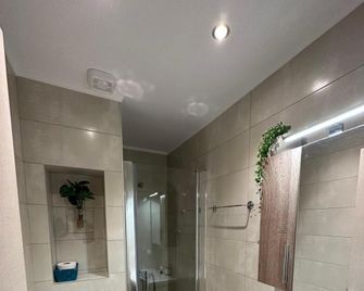 Olea Suites 2 - Nea Moudania - Salle de bain
