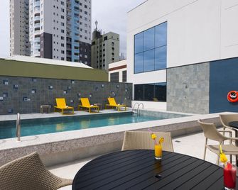 Novotel Itajai - Itajaí - Uima-allas