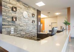 Comfort Inn Suites C 155 C 1 9 3 Campbell River Hotel