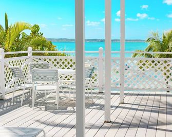 Blue Dolphin - Waterfront, 4 Sunset Decks, Dock, 5+ Bedrooms, Enclosed Garden - Dunmore Town - شرفة