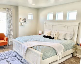 Fun All Around! Game-Themed, Infinity Game Table - Garden City - Bedroom