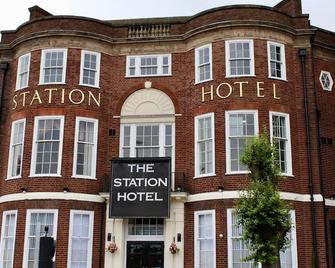 The Station Hotel and Banqueting - Dudley - Building