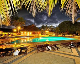 Casuarina Resort and Spa - Trou Aux Biches - Piscine