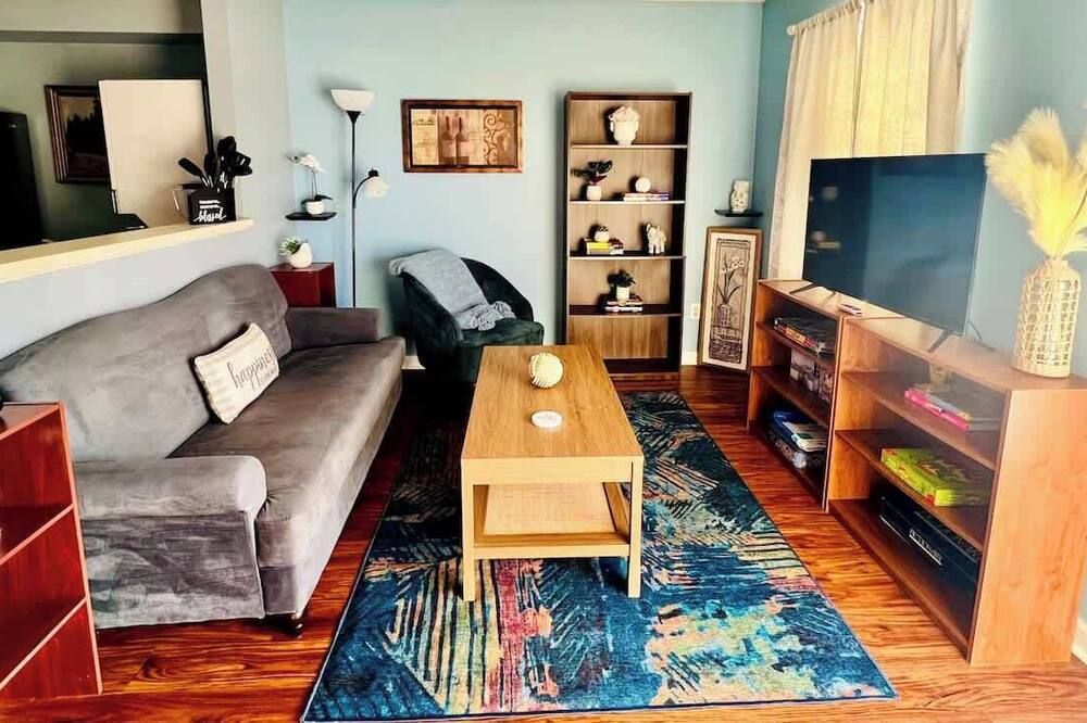 Vet School - Pools Full Kitchen Queen Bed - Auburn - Stue