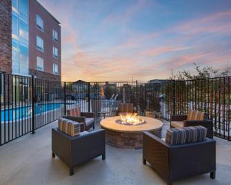 Towneplace Suites By Marriott Dallas Dfw Airport North/Irving - Irving - Balcón