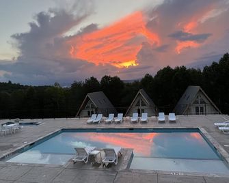 Skylaranna Resort & Spa - Hendersonville - Piscine