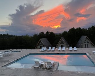 Skylaranna Resort & Spa - Hendersonville - Piscine