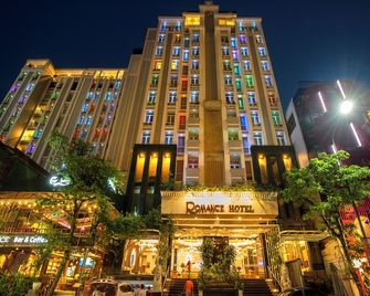 Romance Hotel - היו - בניין