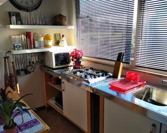 The little house in Perugia - Perugia - Kitchen