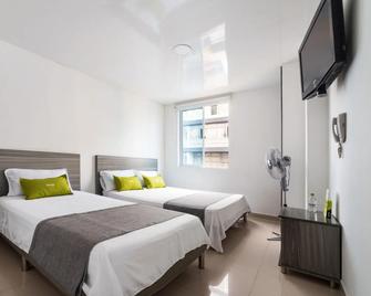 阿顏達 1121 號艾瑟托飯店 - 佩雷拉