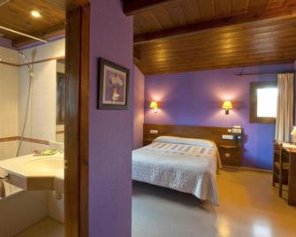 Hotel Can Blanc - Olot - Schlafzimmer