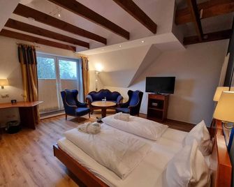 Hotel Osterkrug - Husum - Bedroom