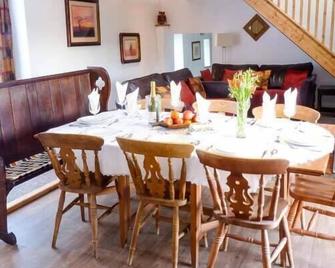 Woodstone Barn - Tavistock - Dining room