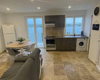 Logement Nucleaire & Tourisme - Mornas - Cuisine