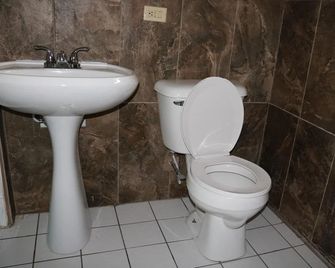 Hotel O Miami Inn & Suites Chicago Midway Airport - Oak Lawn
