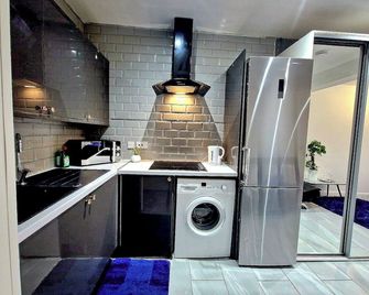 Seaside Escape - Sleeps 4 - Pets Ok - Free Parking - Cleethorpes - Dapur