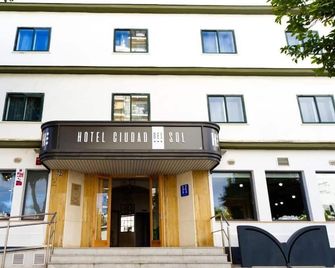 Ciudad Del Sol - Écija - Building