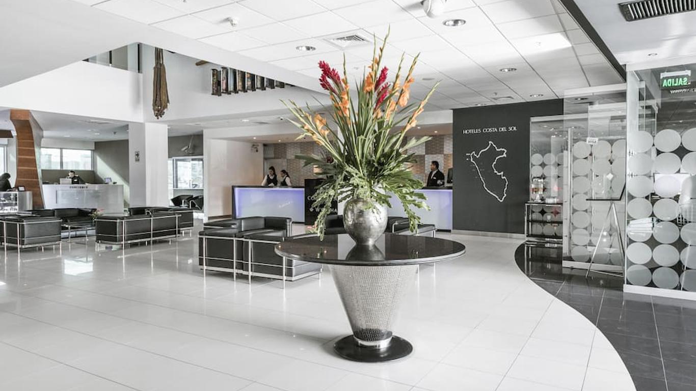 Wyndham Costa del Sol Lima Airport