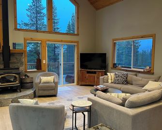 The New Minglewood - a Beautiful 4-bedroom house with Hot Tub - Norden - Sala de estar