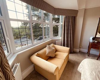 Nuthurst Grange Country House Hotel & Restaurant - Solihull - Living room