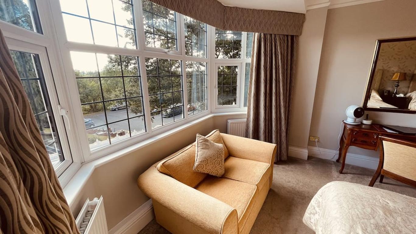 Nuthurst Grange Country House Hotel