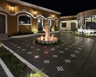 Remfort Hotel Antigua - Santa Ana