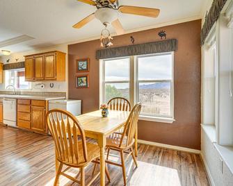 Sky Islands Retreat in Rodeo with Mountain Views! - Rodeo - Comedor