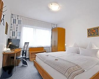 Hotel Lindenkrug - Gütersloh