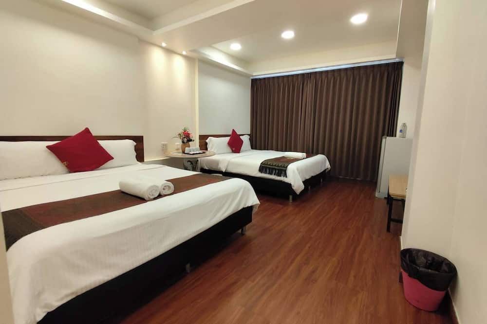 Longzhu Guesthouse - Bangkok
