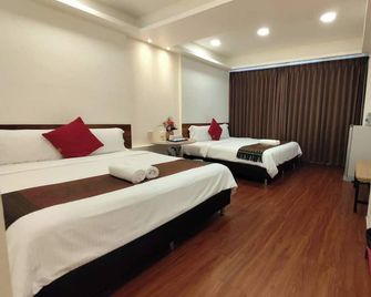 Longzhu Guesthouse - Bangkok
