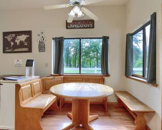 Family Friendly Farm Stay Near Yosemite - Mariposa - Jídelna
